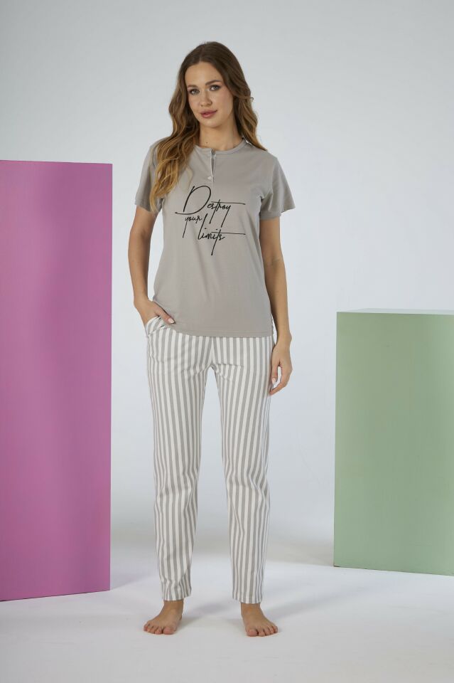 Kadın Yazlık Çizgili Kısa Kollu Penye Lycra Pijama Takımı