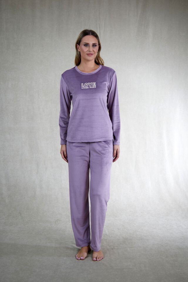 Estiva Kadın Love Yazılı Kadife Pijama Takımı