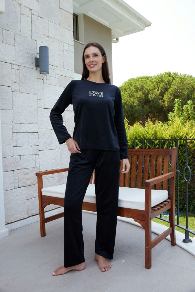 Estiva Kadın Love Yazılı Kadife Pijama Takımı alternatif görsel