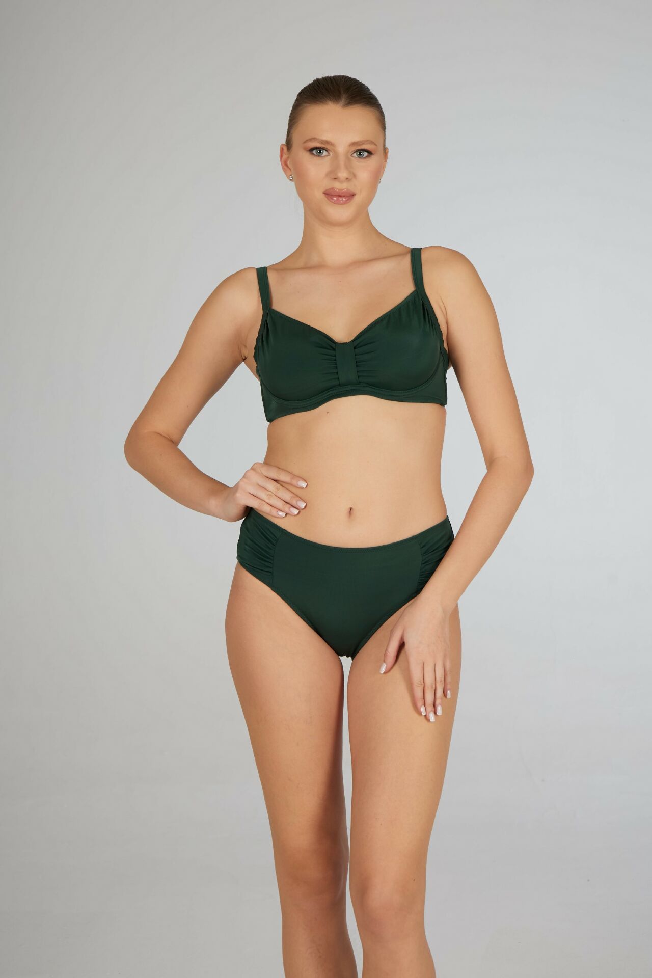 Estiva Toparlayıcı Balenli Bikini Takımı - Yeşil