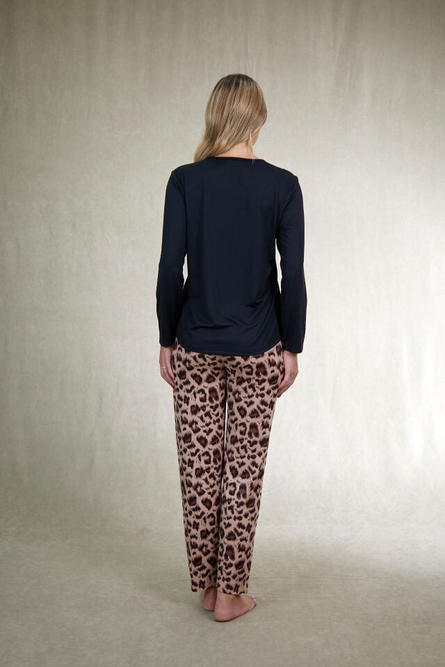 Estiva Kadın Kaplan Alt Desenli Soft Uzun Kollu Pijama Takımı