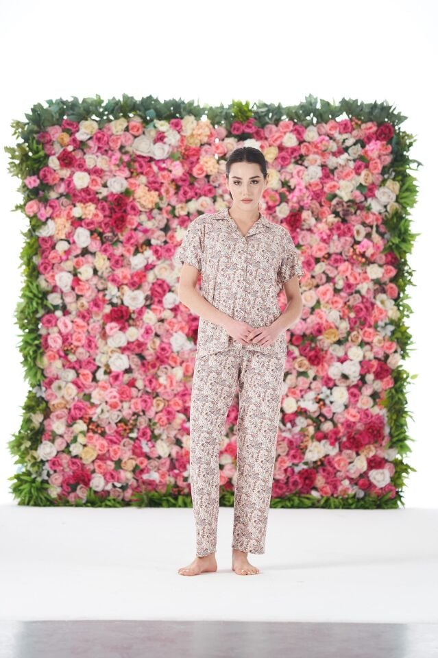 Kadın Yazlık Desenli Önden Düğmeli Kısa Kollu Marla Pijama Takımı - Pembe