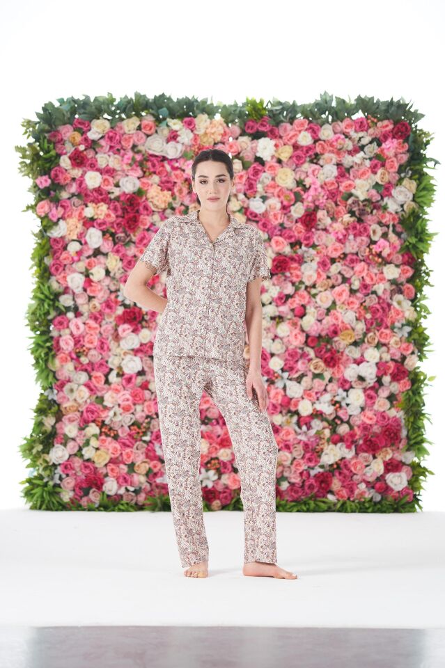 Kadın Yazlık Desenli Önden Düğmeli Kısa Kollu Marla Pijama Takımı - Pembe