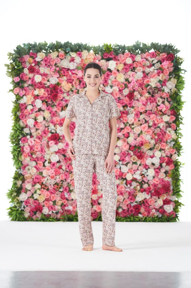 Kadın Yazlık Desenli Önden Düğmeli Kısa Kollu Marla Pijama Takımı - Pembe