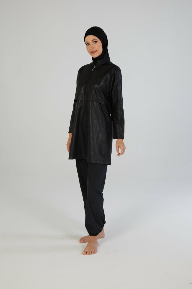 Estiva Tam Kapalı Pantolonlu Taş Baskılı Yarım Fermuarlı Tesettür Mayo Siyah