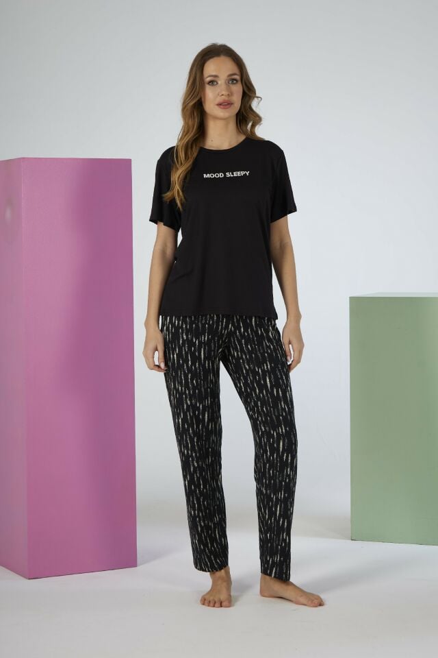 Kadın Yazlık Mood Sleepy Yazılı Kısa Kollu Soft Pijama Takımı - Siyah