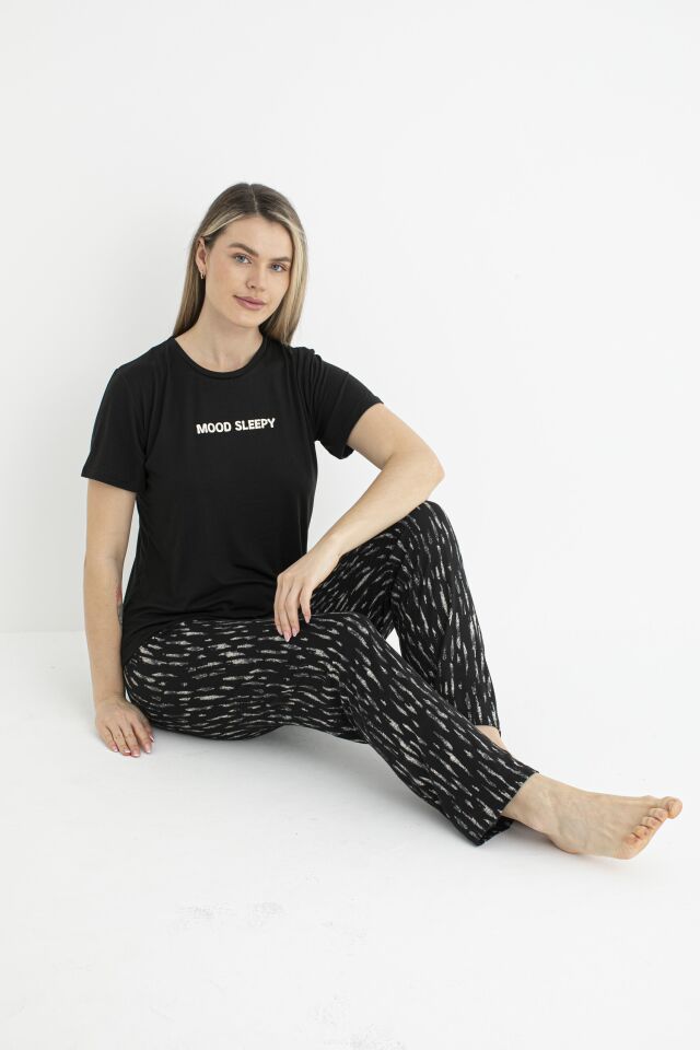 Kadın Yazlık Mood Sleepy Yazılı Kısa Kollu Soft Pijama Takımı - Siyah