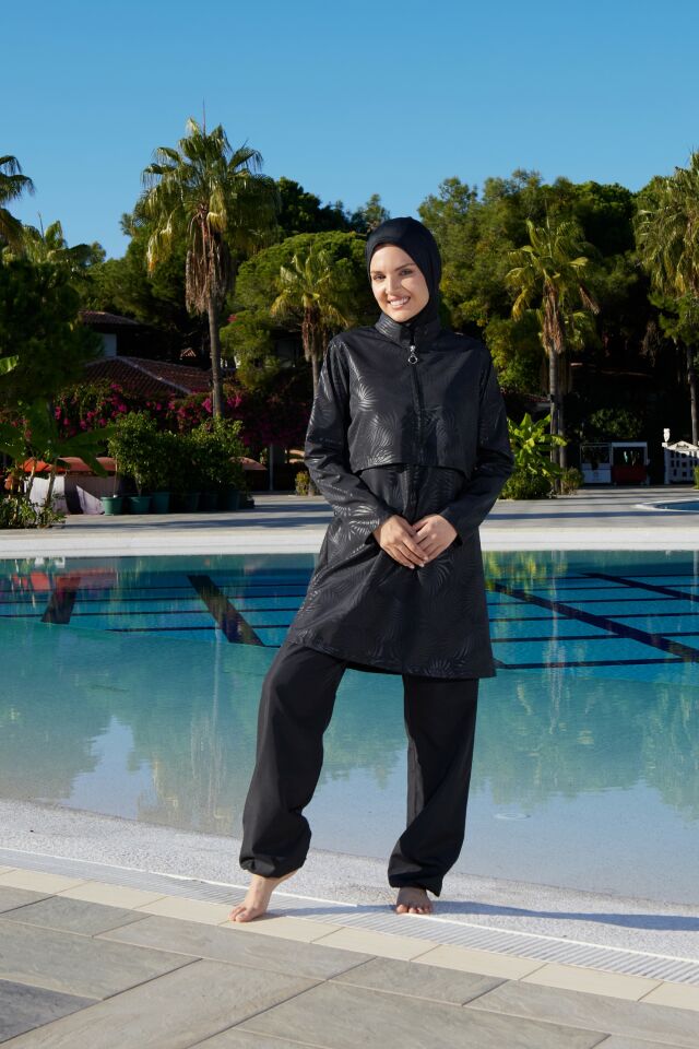 Estiva Tam Kapalı Pantolonlu Taş Baskılı Yarım Fermuarlı Tesettür Mayo Siyah