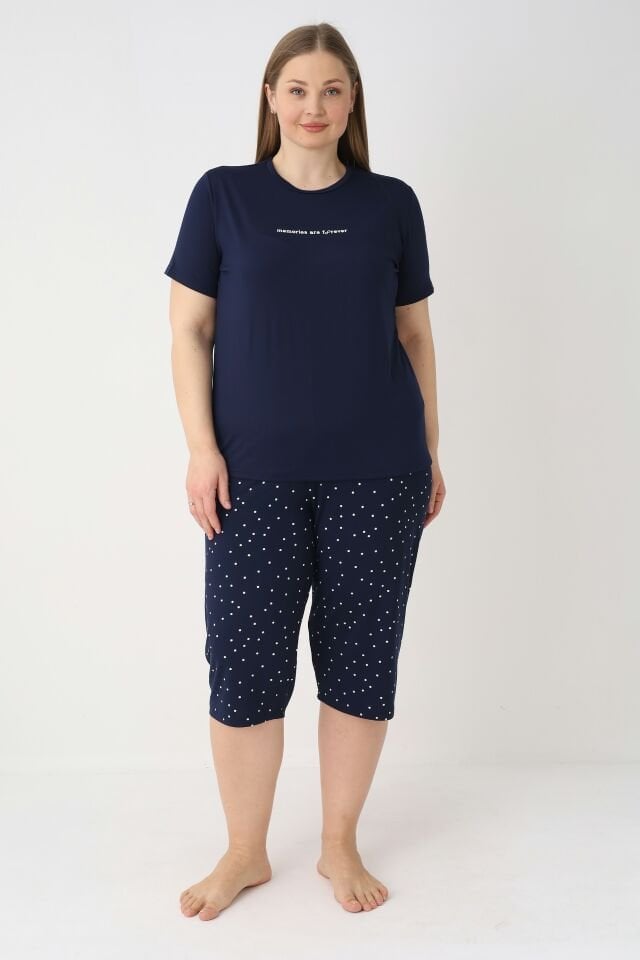 Estiva Kadın Puantiye Alt Desenli Lacivert Kısa Kollu Kaprili Soft Battal Pijama Takımı