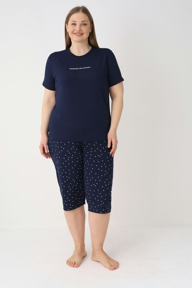 Estiva Kadın Puantiye Alt Desenli Lacivert Kısa Kollu Kaprili Soft Battal Pijama Takımı