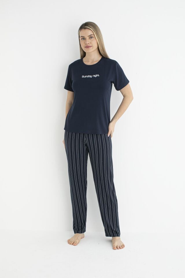 Kadın Yazlık Sunday Night Yazılı Kısa Kollu Soft Pijama Takımı - Lacivert