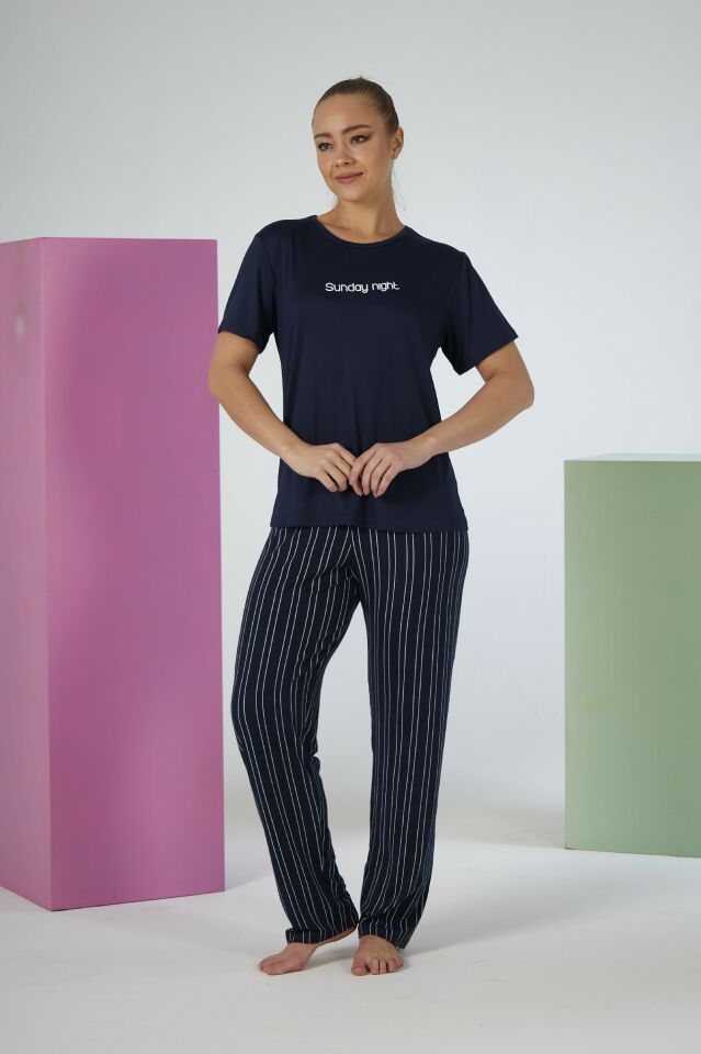 Kadın Yazlık Sunday Night Yazılı Kısa Kollu Soft Pijama Takımı - Lacivert alternatif görsel