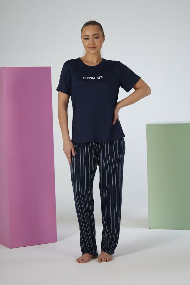 Kadın Yazlık Sunday Night Yazılı Kısa Kollu Soft Pijama Takımı - Lacivert