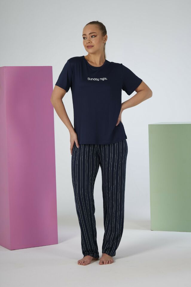 Kadın Yazlık Sunday Night Yazılı Kısa Kollu Soft Pijama Takımı - Lacivert
