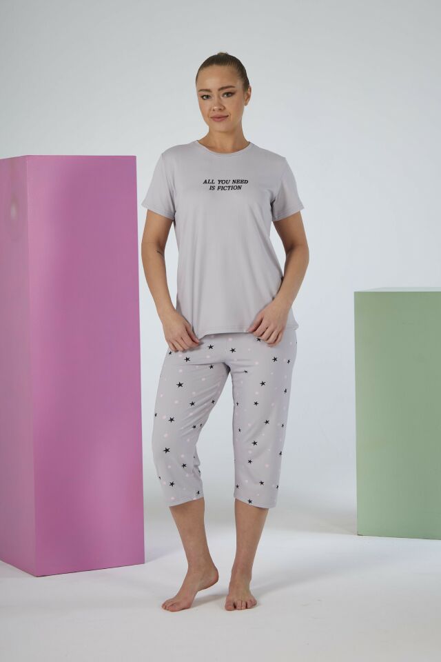 Estiva Kadın Yıldız Alt Desenli Gri Kısa Kollu Kaprili Soft Pijama Takımı