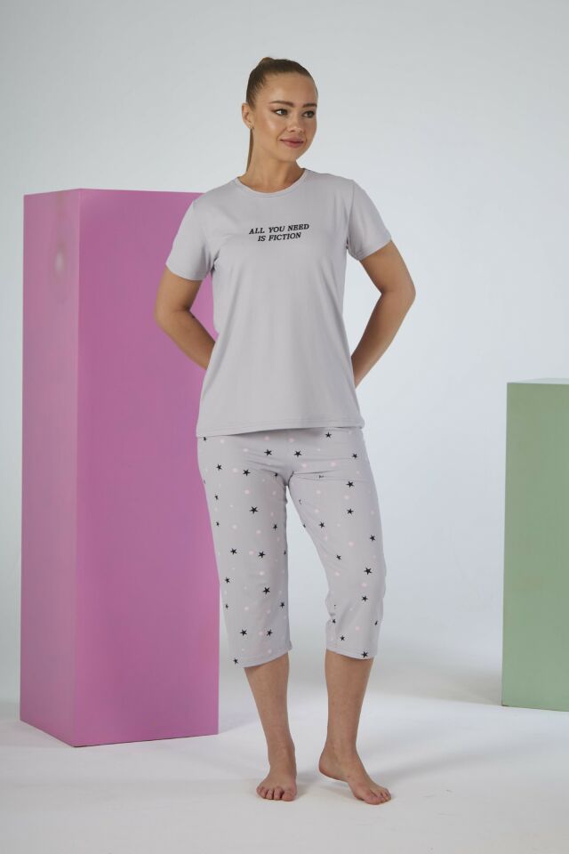 Estiva Kadın Yıldız Alt Desenli Gri Kısa Kollu Kaprili Soft Pijama Takımı