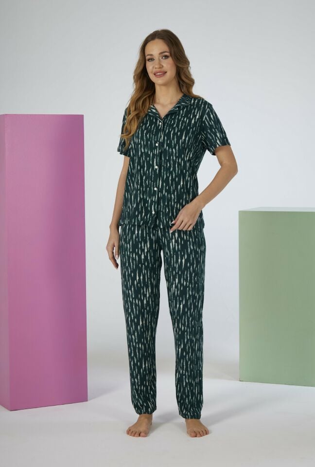 Kadın Yazlık Desenli Önden Düğmeli Kısa Kollu Soft Pijama Takımı - Yeşil