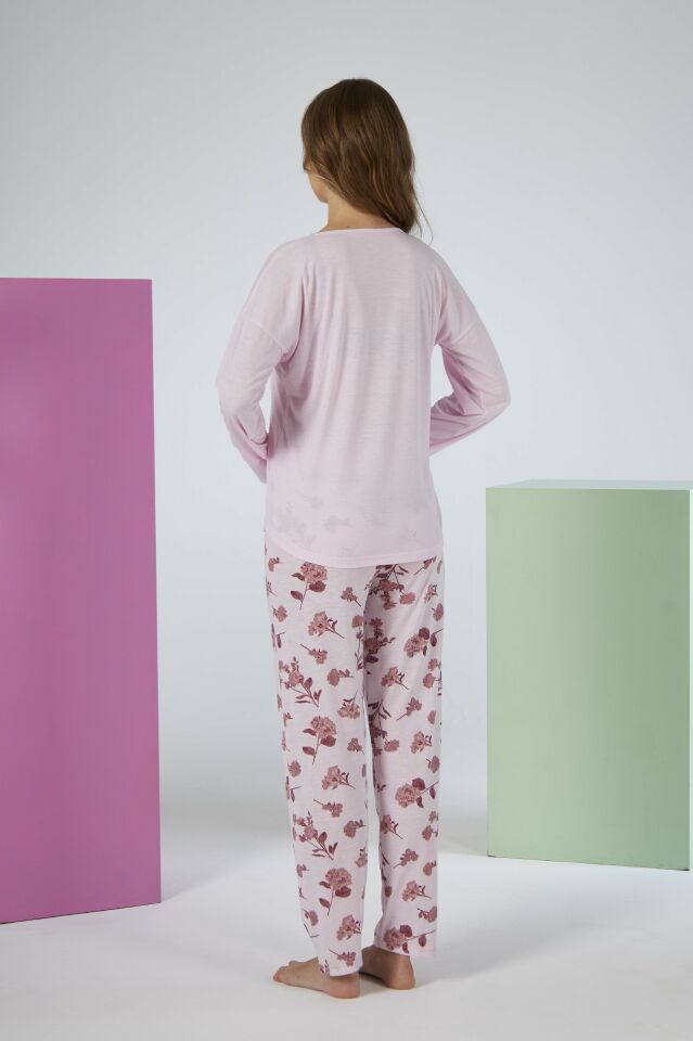Kadın Yazlık Çiçek Desenli Uzun Kollu Viskon Pijama Takımı - Pembe