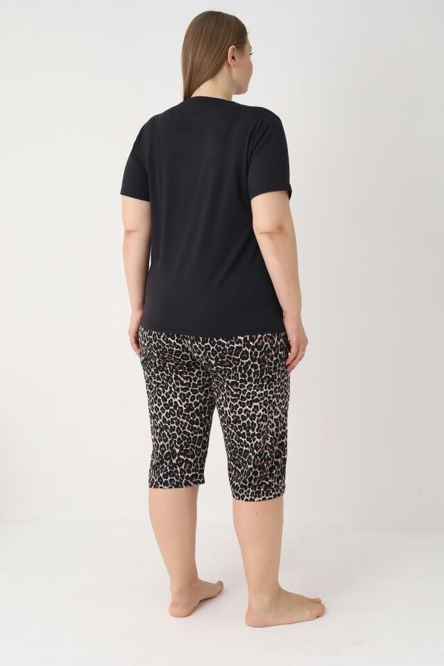 Estiva Kadın Kaplan Alt Desenli Siyah Kısa Kollu Kaprili Soft Battal Pijama Takımı