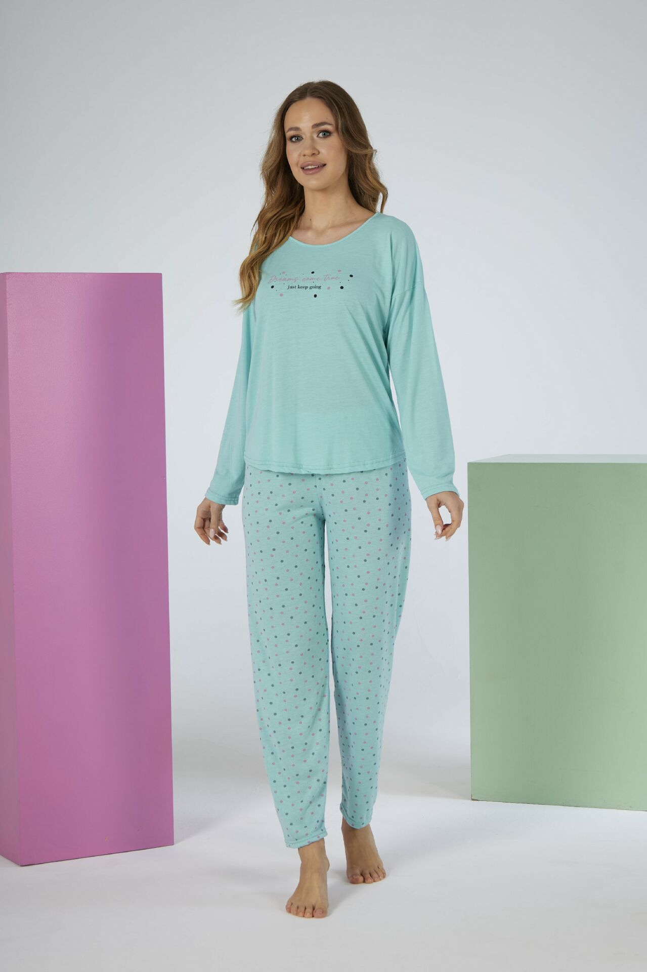 Kadın Yazlık Puantiyeli Uzun Kollu Viskon Pijama Takımı XL - MİNT