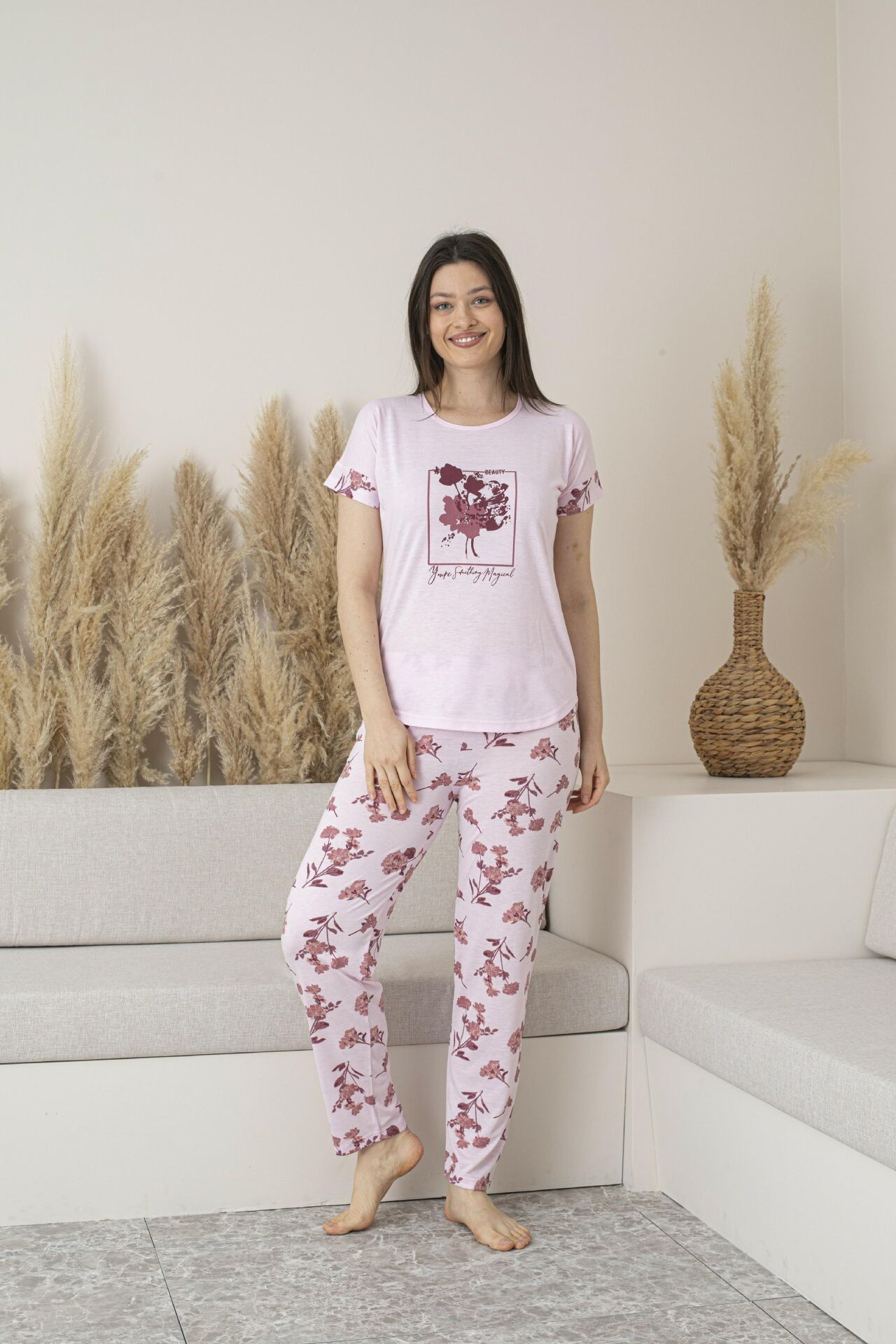 Kadın Yazlık Çiçek Desenli Kısa Kollu Viskon Pijama Takımı - Pembe