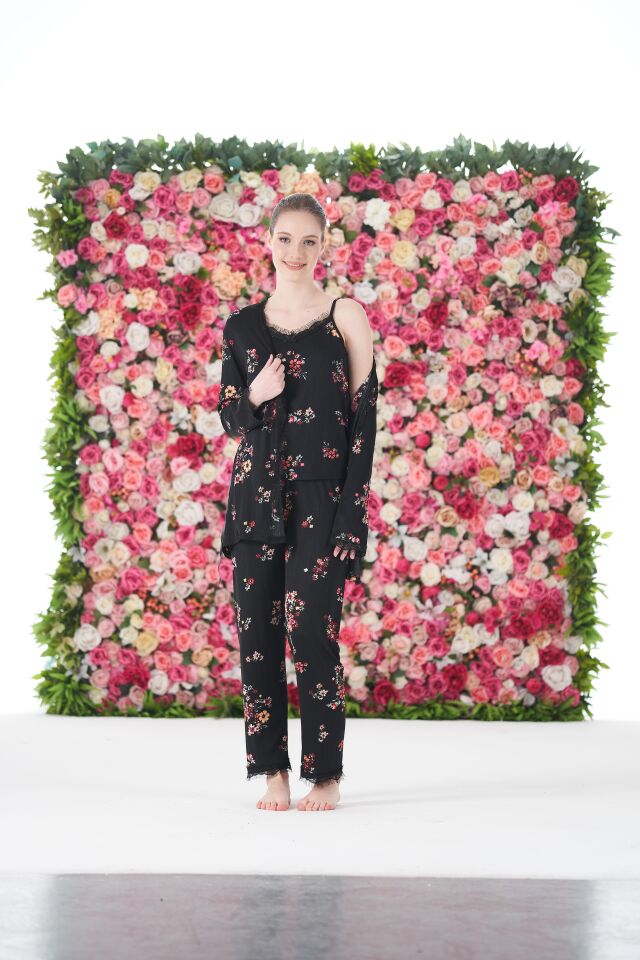 Kadın Yazlık Çiçek Desenli 3 Parça Sabahlıklı İp Askılı Likra Viskon Pijama Takımı - Siyah