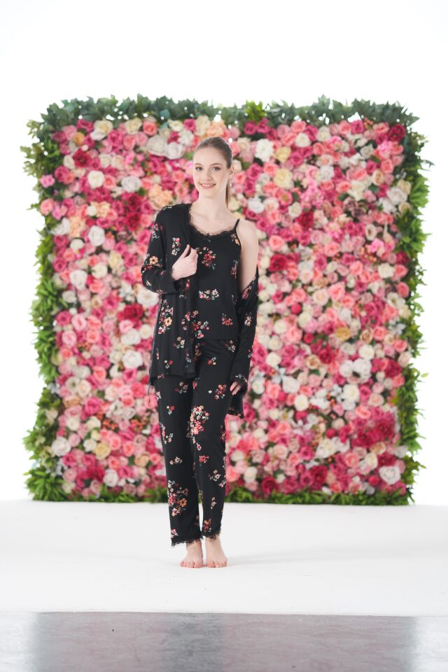 Kadın Yazlık Çiçek Desenli 3 Parça Sabahlıklı İp Askılı Likra Viskon Pijama Takımı - Siyah