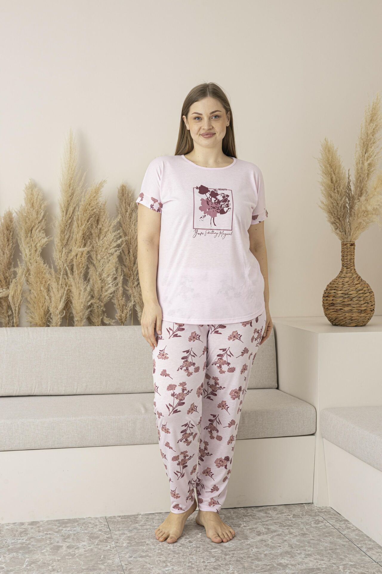 Kadın Yazlık Çiçek Desenli Kısa Kollu Viskon Battal Pijama Takımı - Pembe