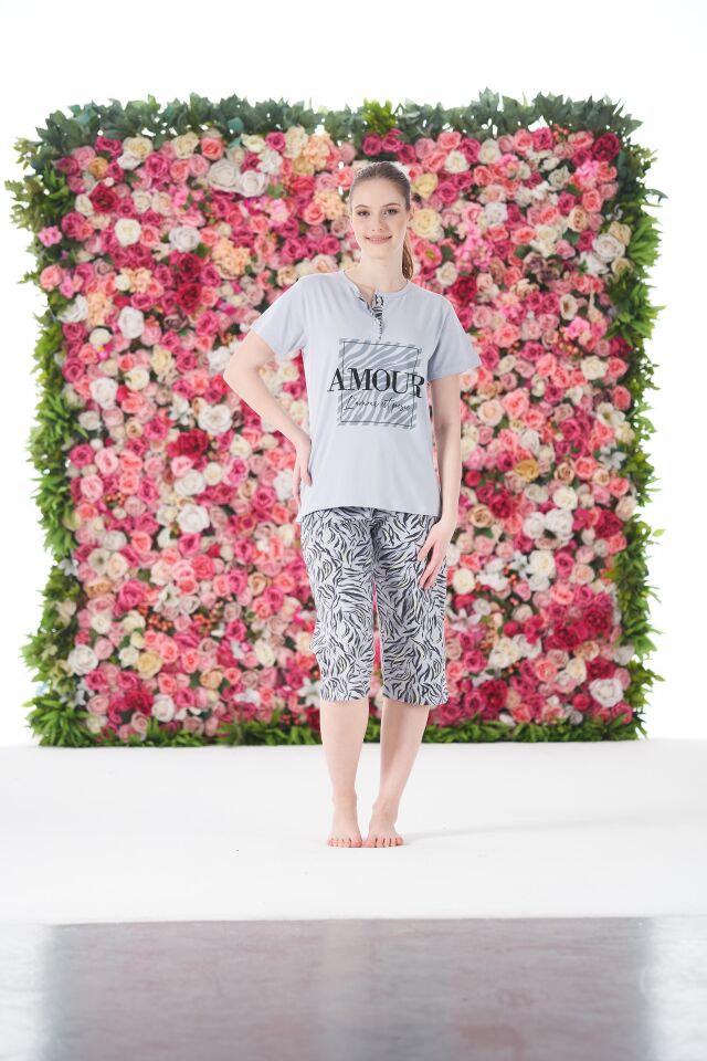 Kadın Yazlık Desenli Kısa Kollu Kaprili Penye Lycra Pijama Takımı - Gri