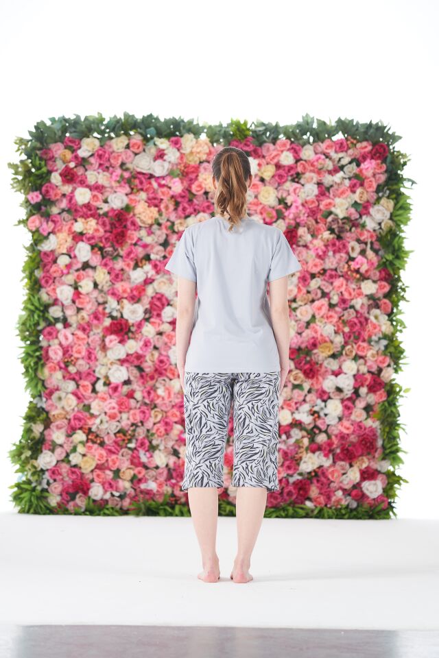 Kadın Yazlık Desenli Kısa Kollu Kaprili Penye Lycra Pijama Takımı - Gri