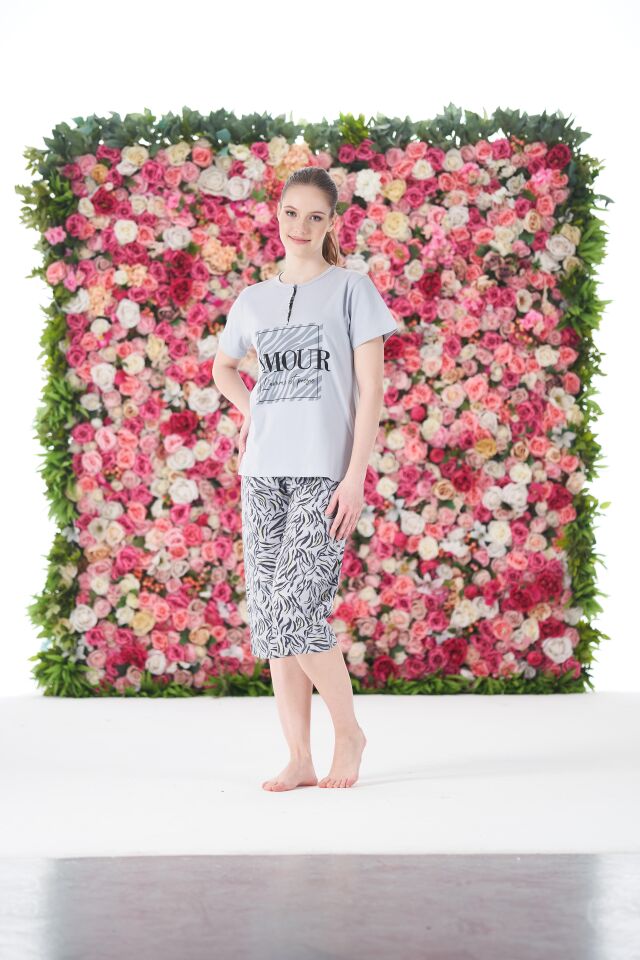 Kadın Yazlık Desenli Kısa Kollu Kaprili Penye Lycra Pijama Takımı - Gri