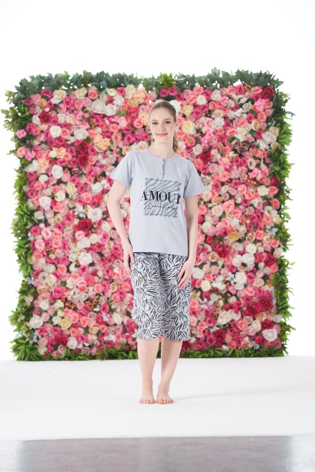 Kadın Yazlık Desenli Kısa Kollu Kaprili Penye Lycra Pijama Takımı - Gri