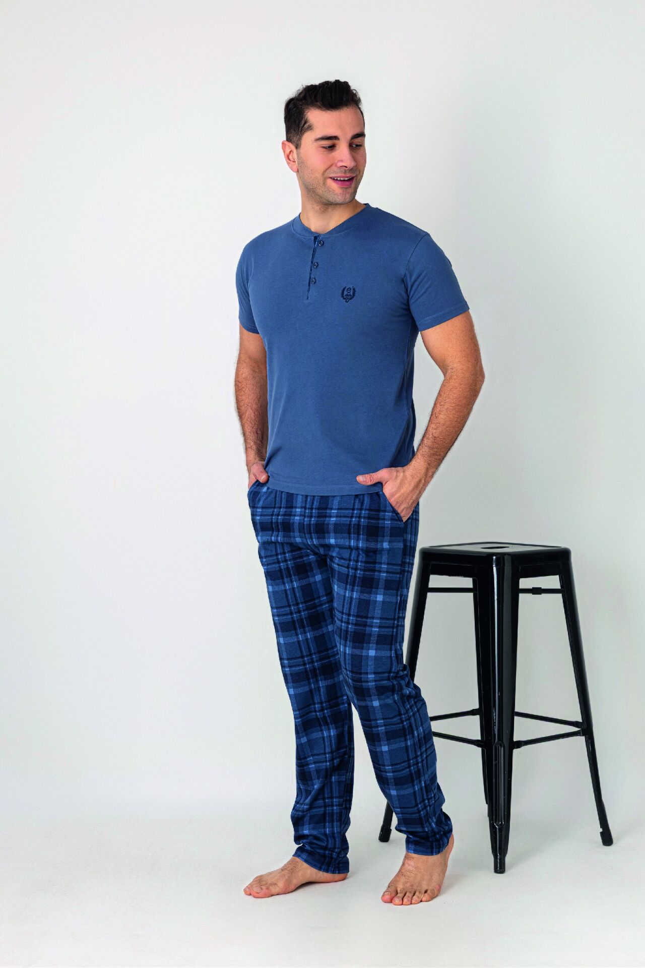 Estiva Erkek Kareli Alt Desenli Mavi Kısa Kollu Patlı Penye Pijama Takımı