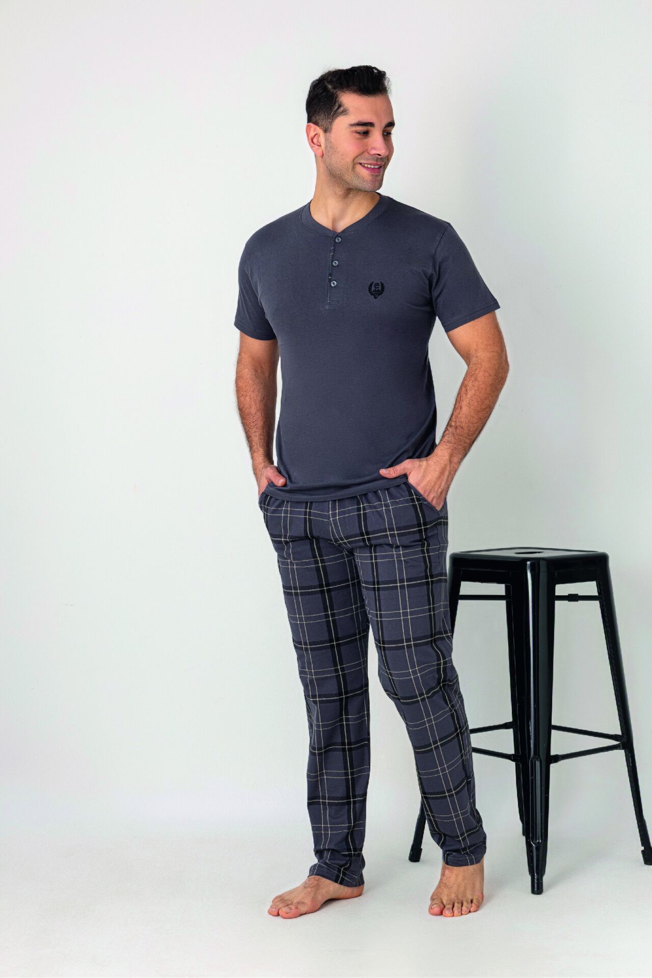Estiva Erkek Kareli Alt Desenli Füme Kısa Kollu Patlı Penye Pijama Takımı