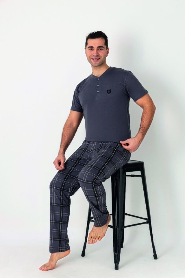 Estiva Erkek Kareli Alt Desenli Füme Kısa Kollu Patlı Penye Pijama Takımı