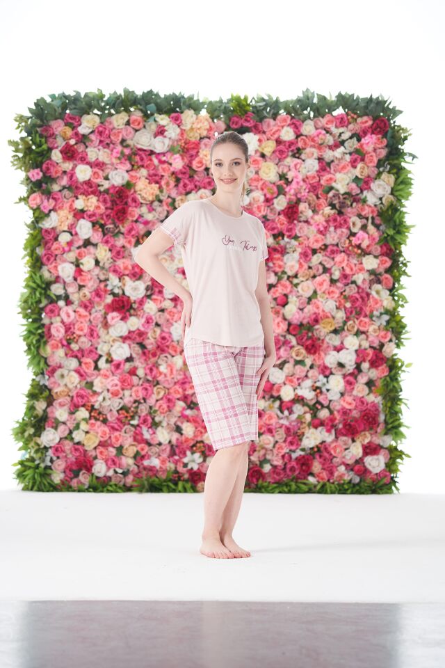 Kadın Yazlık Kareli Kısa Kollu Kaprili Viskon Pijama Takımı