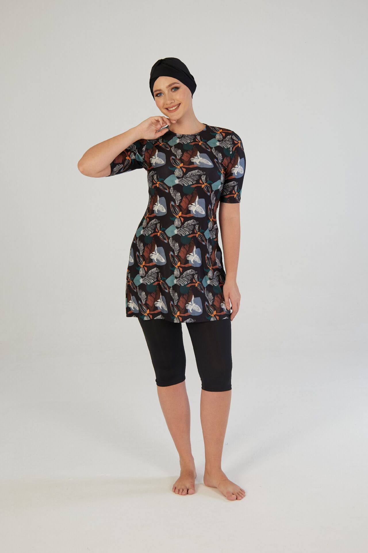 Estiva Flora Desenli Kısa Kollu Taytlı Tesettür Mayo