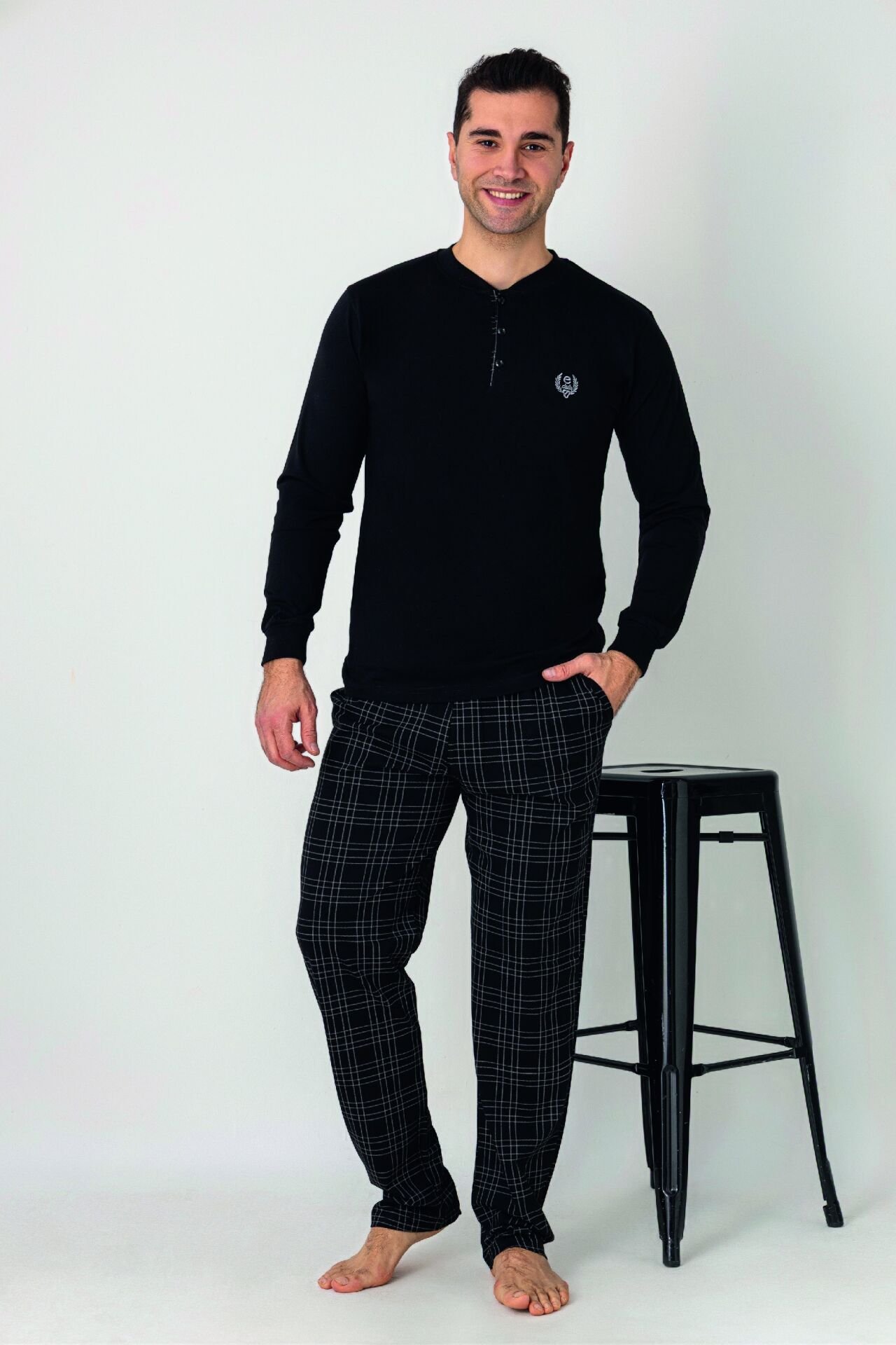 Estiva Erkek Kareli Alt Desenli Siyah Uzun Kollu Patlı Penye Pijama Takımı