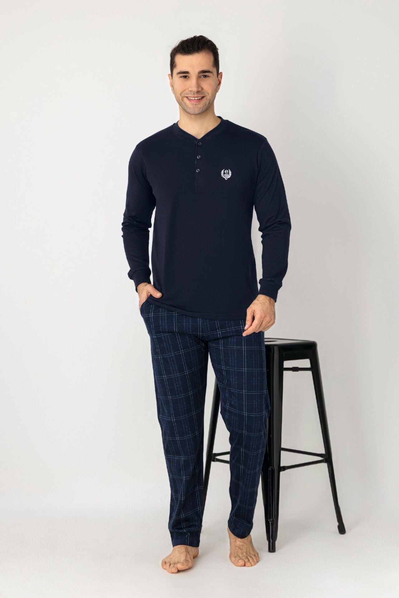 Estiva Erkek Kareli Alt Desenli Lacivert Uzun Kollu Patlı Penye Pijama Takımı