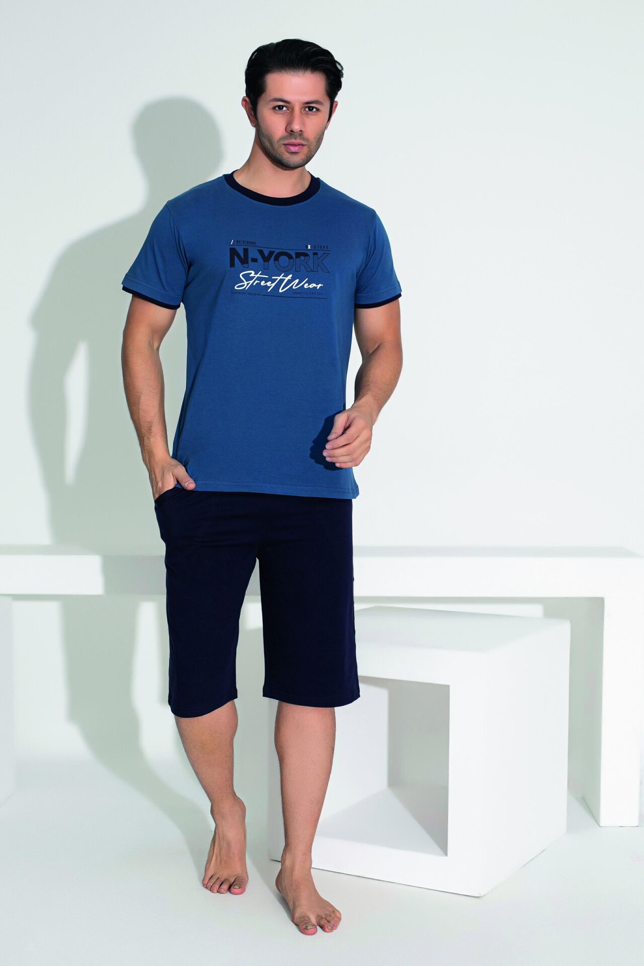 Erkek Yazlık N-York Baskılı Kısa Kollu Kaprili Penye Pijama Takımı M - İNDİGO