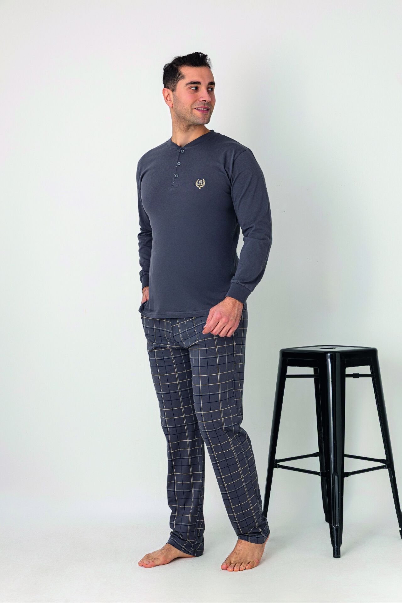 Estiva Erkek Kareli Alt Desenli Gri Uzun Kollu Patlı Penye Pijama Takımı