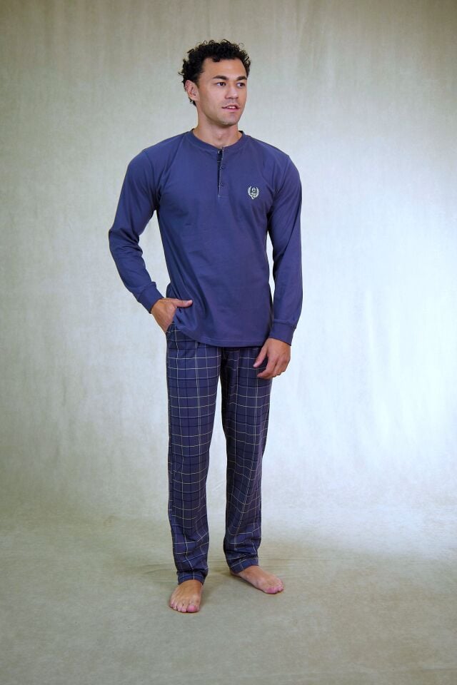 Estiva Erkek Kareli Alt Desenli Gri Uzun Kollu Patlı Penye Pijama Takımı alternatif görsel