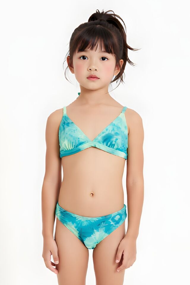 Estiva Kız Çocuk Desenli Üçgen Kesim Bikini Takımı alternatif görsel