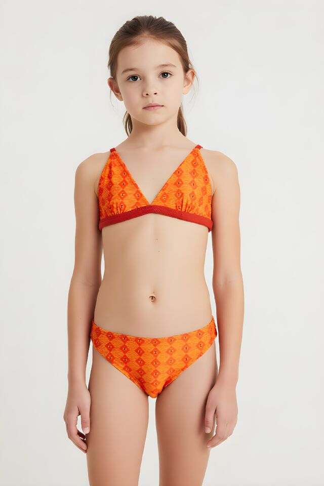 Estiva Kız Çocuk Desenli Üçgen Kesim Bikini Takımı