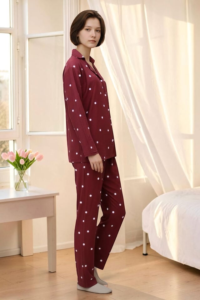 Estiva Kadın Puantiyeli Önden Düğmeli Süet Pijama Takımı alternatif görsel