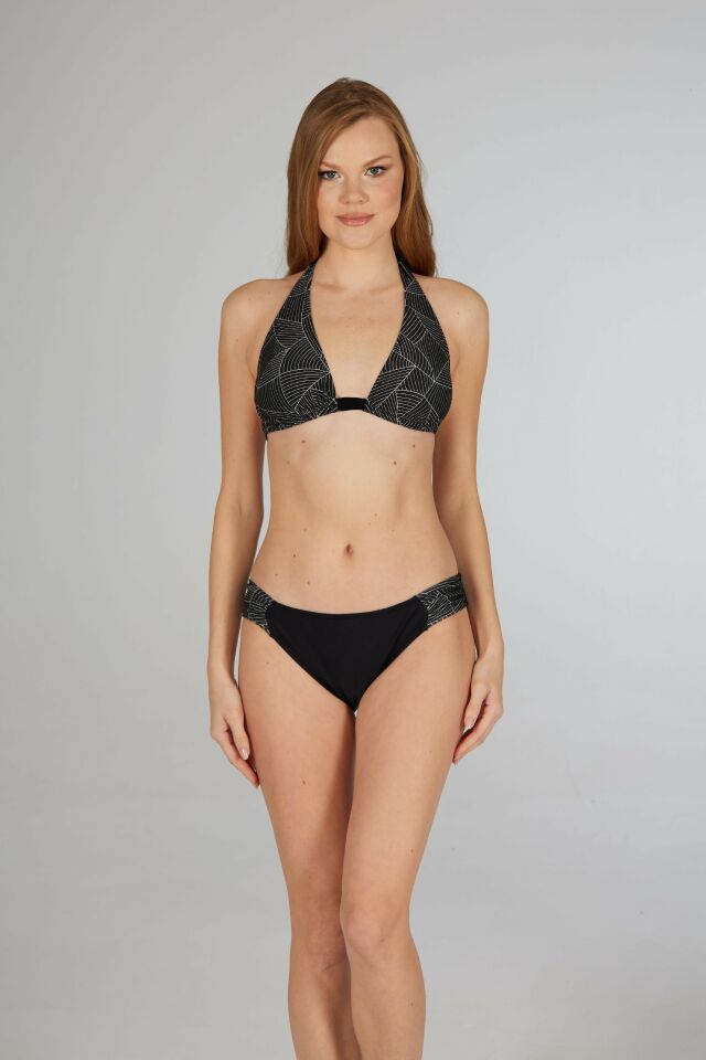 Estiva Kadın Çizgi Desenli Siyah Geniş Üçgen Emprime Bikini Takımı