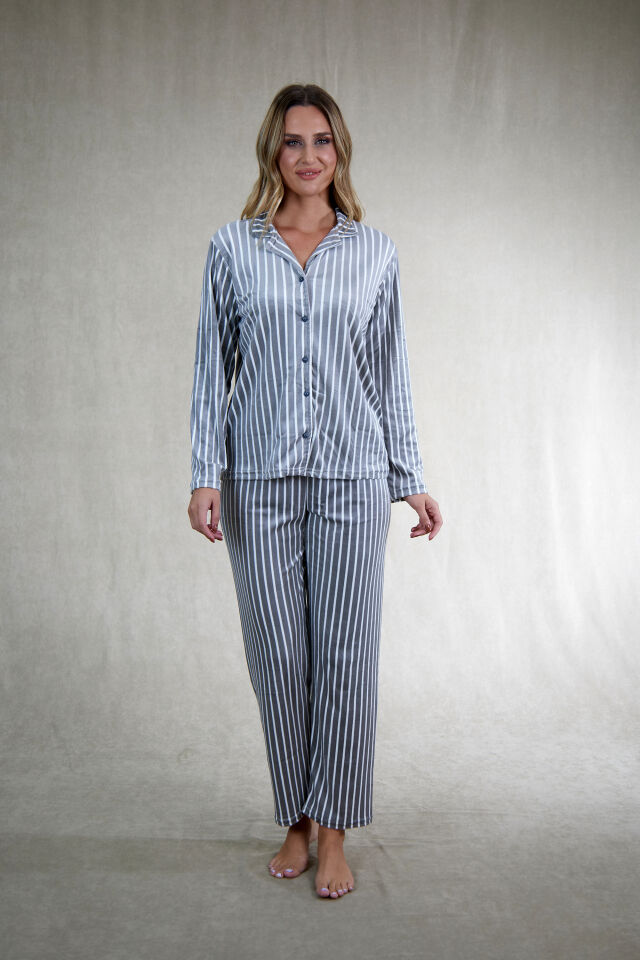 Kadın Kışlık Önden Düğmeli Çizgili Kadife Pijama Takımı Gri