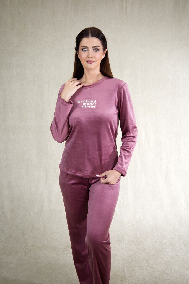 Estiva Kadın Weekend Yazılı Kadife Pijama Takımı