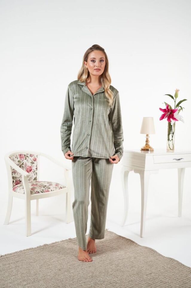 Kadın Kışlık Önden Düğmeli Çizgili Kadife Pijama Takımı Yeşil alternatif görsel