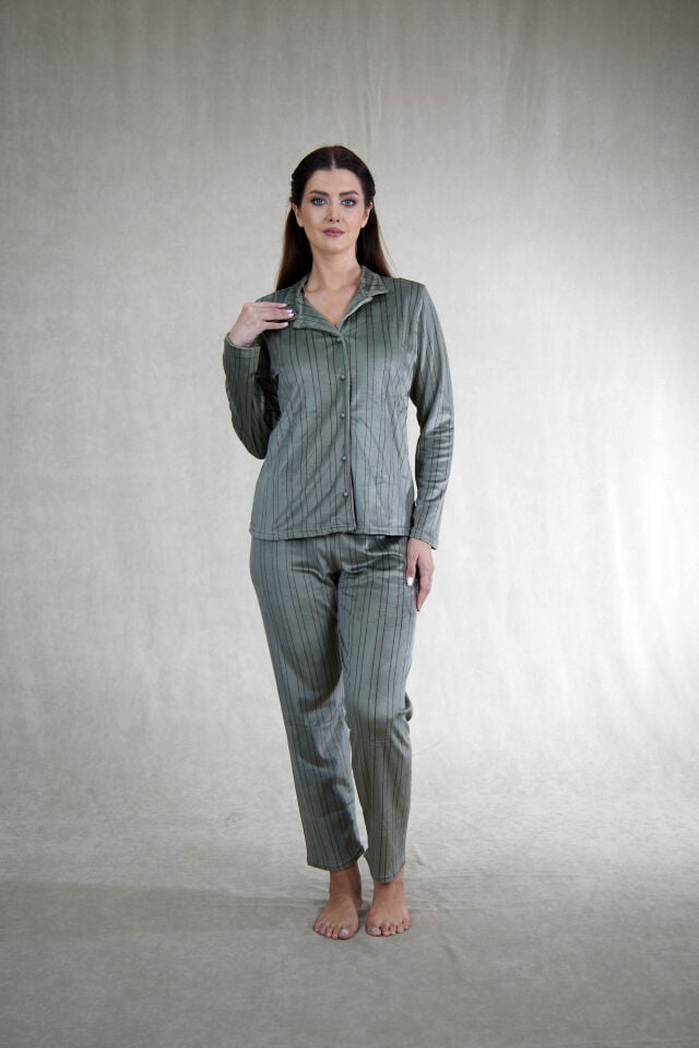 Kadın Kışlık Önden Düğmeli Çizgili Kadife Pijama Takımı Yeşil alternatif görsel